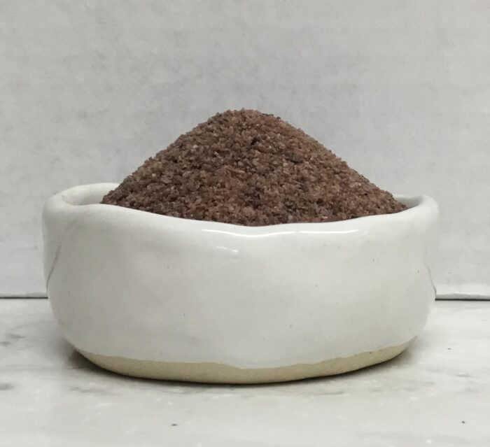 Black salt has a distinct aroma and taste. It is often used as a seasoning or condiment in vegan and vegetarian dishes to replicate the flavor of eggs.