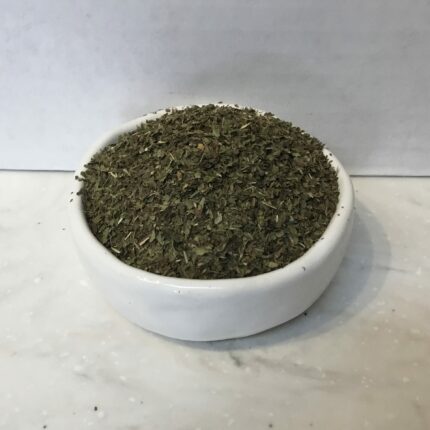 Spearmint Flakes add a fresh, minty flavor to teas, salads, dressings, baked goods, beverages, desserts, and potpourri, enhancing both taste and aroma.