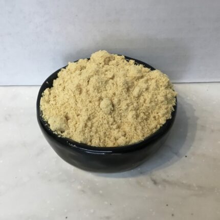 Ground Yellow Mustard adds tangy depth to sauces, rubs, marinades, dips, soups, and savory baking—perfect for everyday cooking and bold flavors.