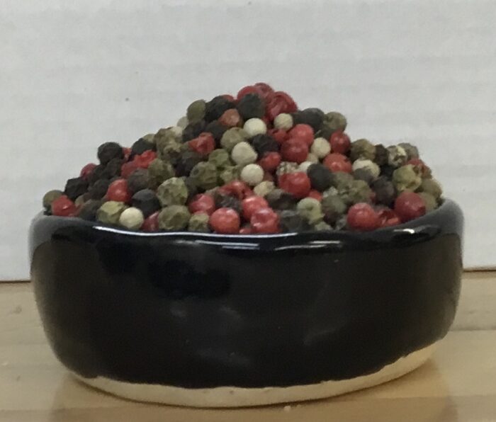 Our peppercorn mix is a captivating blend of four premium peppercorn varieties, providing a harmonious balance of flavors and colors.