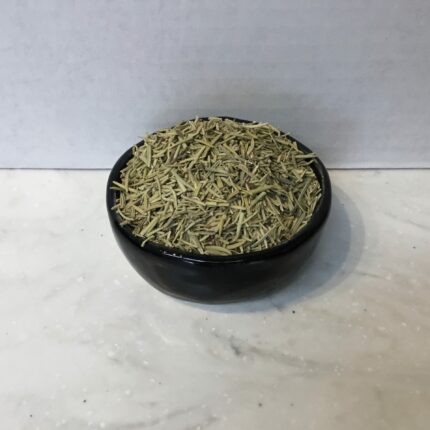 Dried rosemary adds an earthy, aromatic flavor to marinades, soups, breads, and roasted vegetables, enhancing dishes with its warm, herbaceous notes.