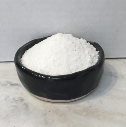 Alum powder is used in pickling to maintain crispness, as a baking powder component, in dough conditioning, cheese making, and traditional canning.