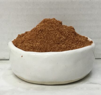 BBQ Mild 6 Spice adds smoky flavor to grilled meats, BBQ rubs, roasted veggies, burgers, soups, stews, and even snacks like popcorn and nuts.
