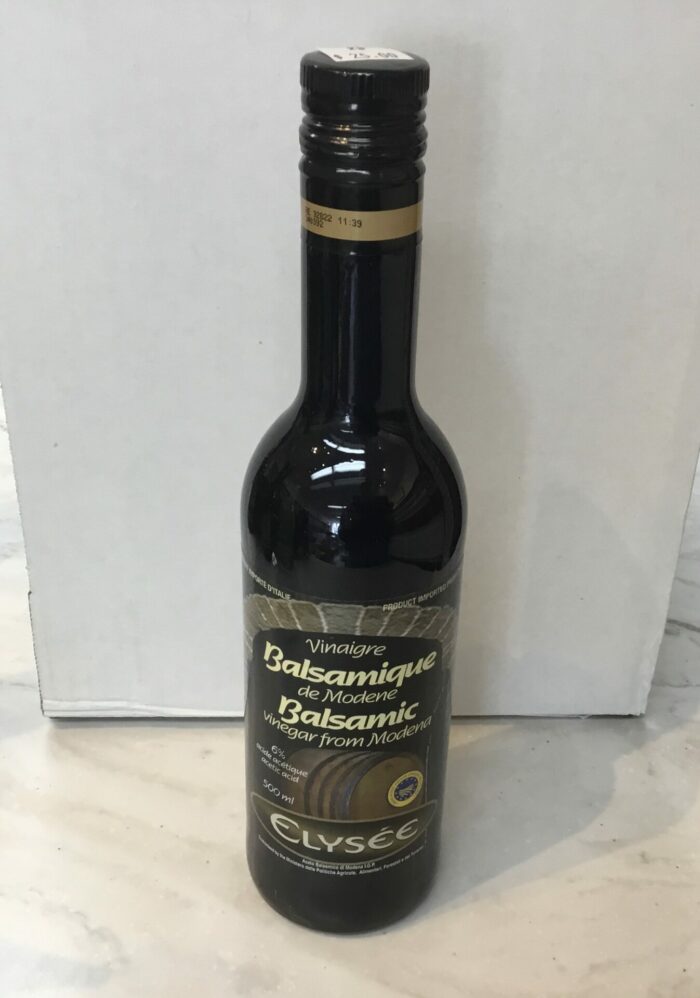 Elysee balsamic vinegar is a rich and velvety balsamic vinegar crafted in Modena, Italy—perfect for dressings, glazes, and everyday gourmet cooking.