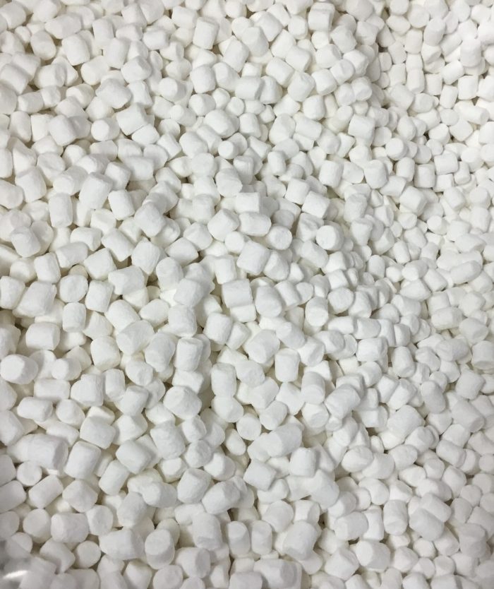 Dehydrated white marshmallows add sweetness, texture, and a touch of fun to a wide range of dishes and drinks, making them a pantry staple.